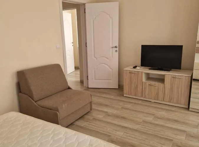 Отель Dara Приморско