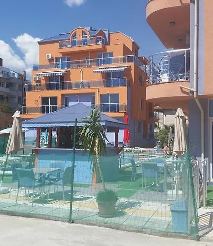 Dara Приморско