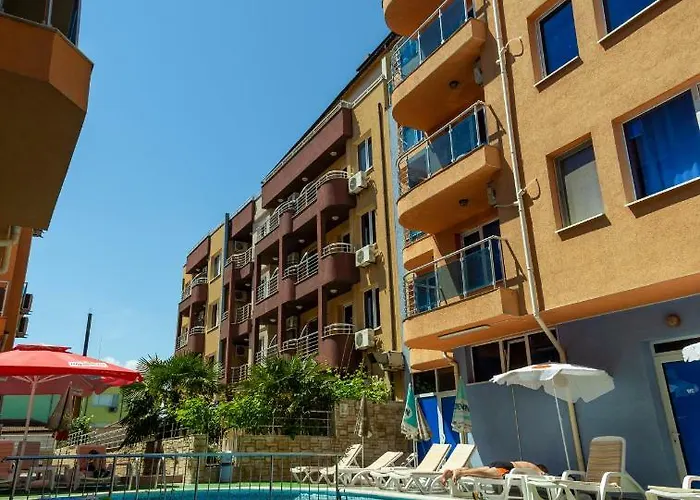 Отель Dara Приморско